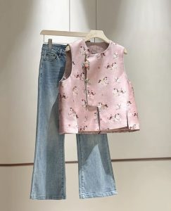 Áo Gile (马甲) Cao Cấp Họa Tiết Thêu Ngựa Vintage – Phong Cách Hán Phục Cách Tân | Xing Store