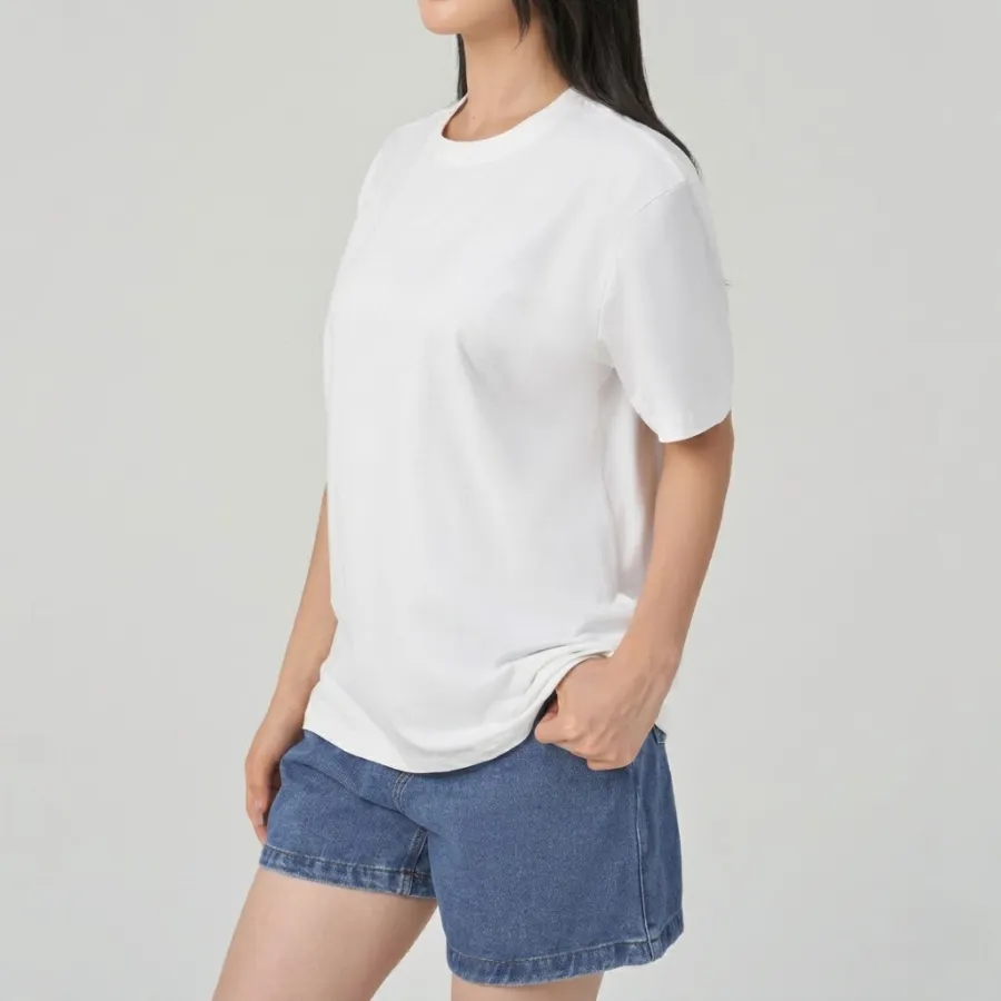 Áo phông nữ trắng trơn dáng suông rộng tối giản, thanh lịch Áo phông nữ trắng trơn dáng suông rộng tối giản, thanh lịch