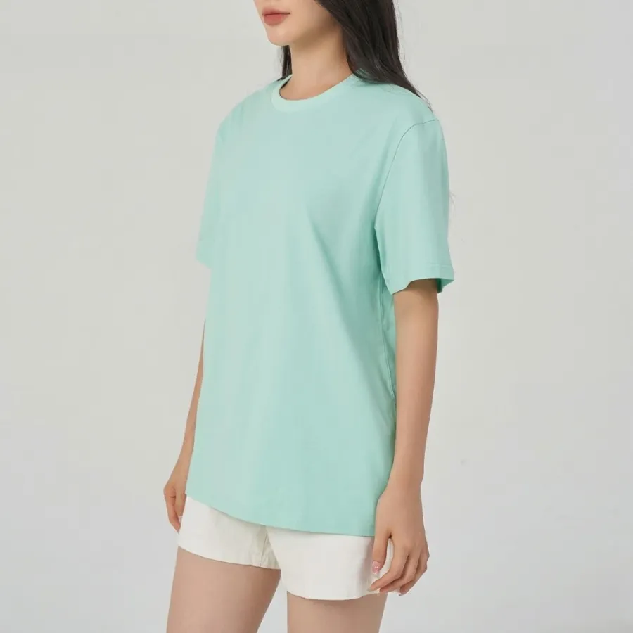 Áo phông nữ trơn cổ tròn chất liệu cotton mềm mại dễ chịu Áo phông nữ trơn cổ tròn chất liệu cotton mềm mại dễ chịu