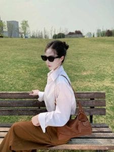 sơ mi trắng thô cổ đức