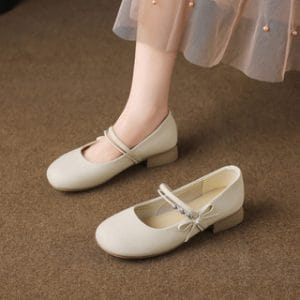 Đôi búp bê thanh lịch đi cùng thời trang nữ