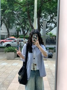 Phoi layer nhẹ nhàng cùng áo khoác